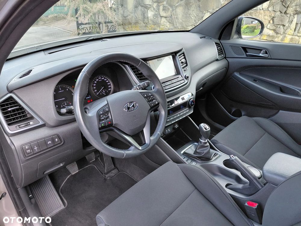 Hyundai Tucson 1.7 CRDI BlueDrive GO 2WD - 30