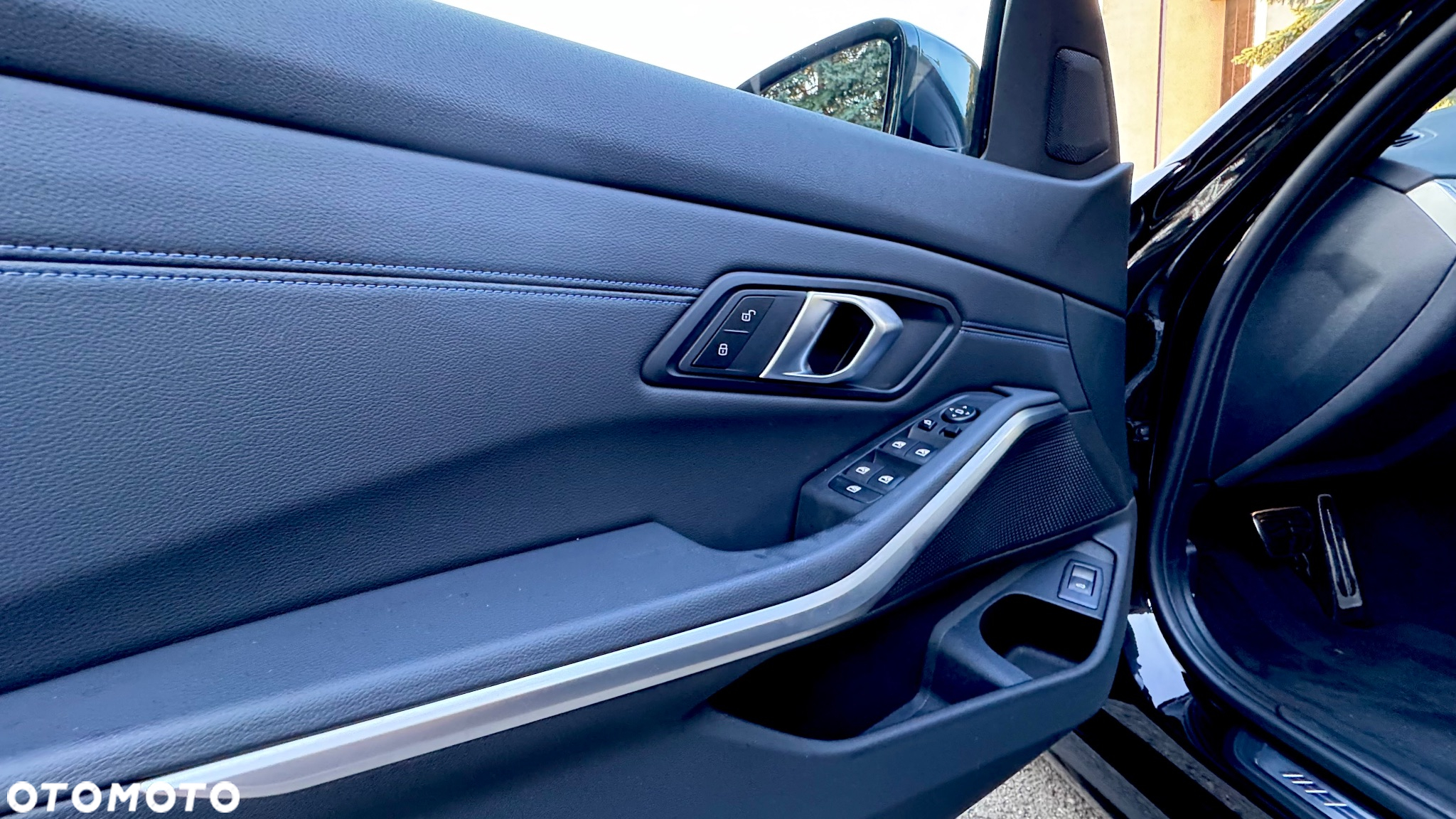 BMW Seria 3 330i xDrive M Sport - 12