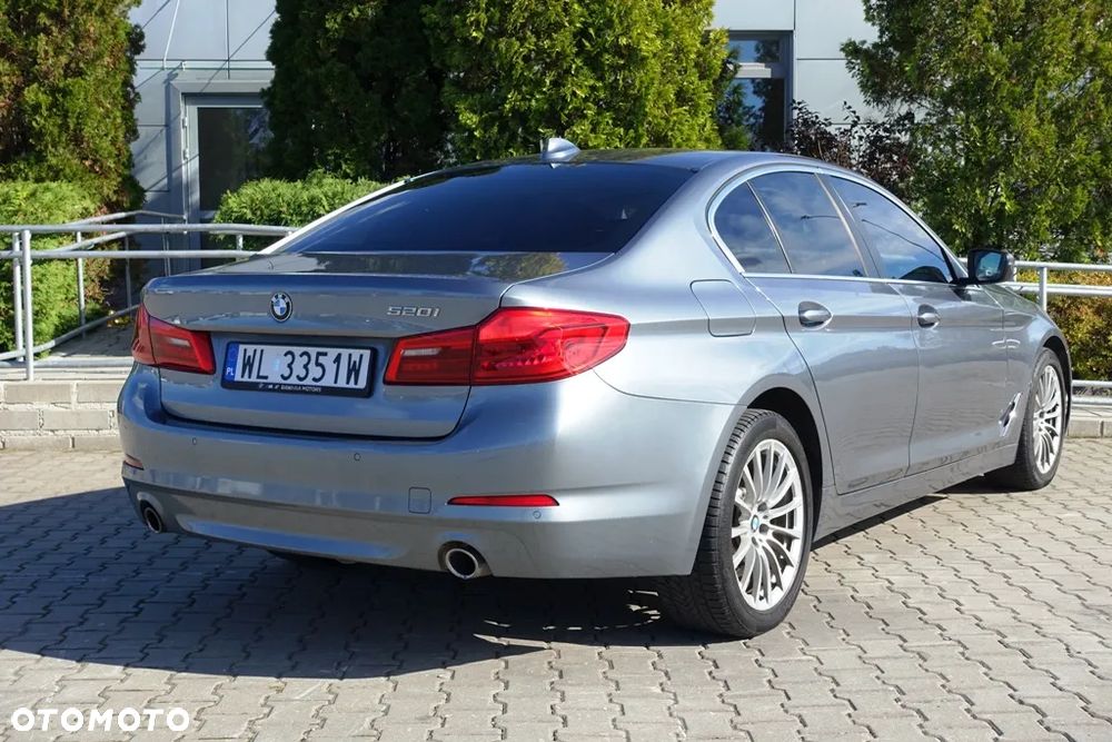 BMW Seria 5 520i GPF - 4