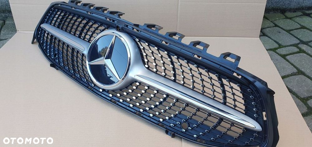 Mercedes-Benz CLA W118 Grill Diamond Kamera NOWA - 7