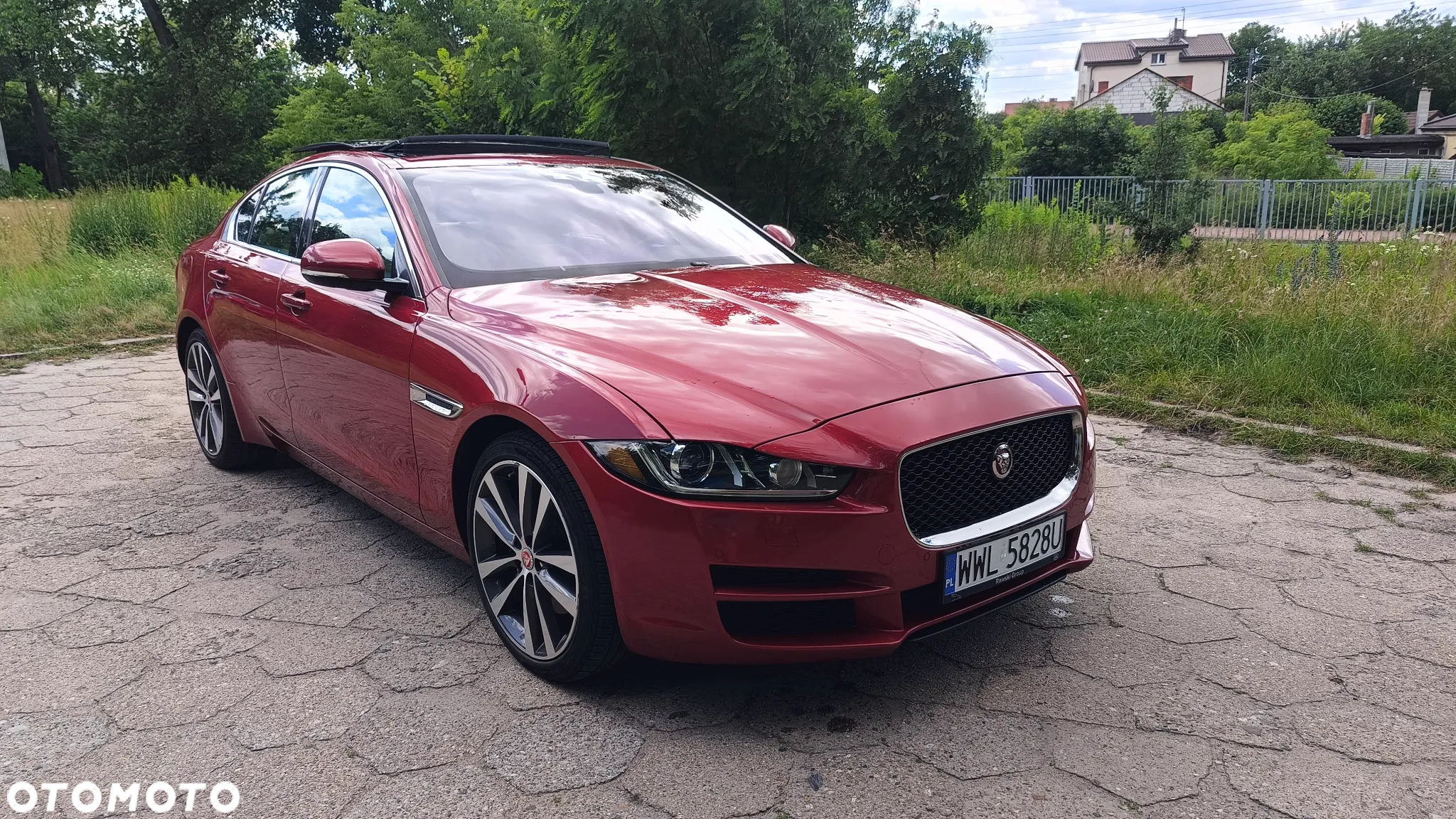 Jaguar XE 25t Prestige - 4