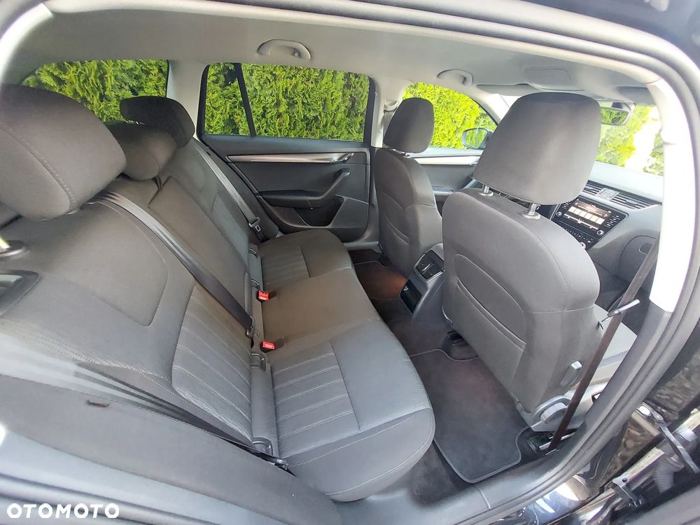 Skoda Octavia 2.0 TDI DSG Style - 12