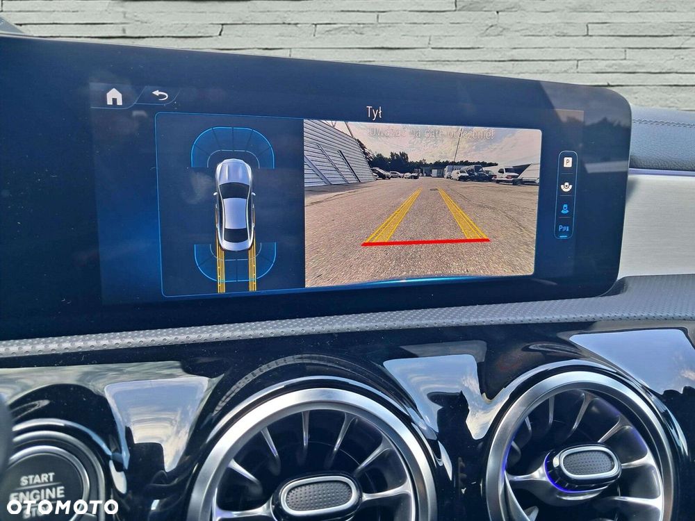 Mercedes-Benz CLA - 13