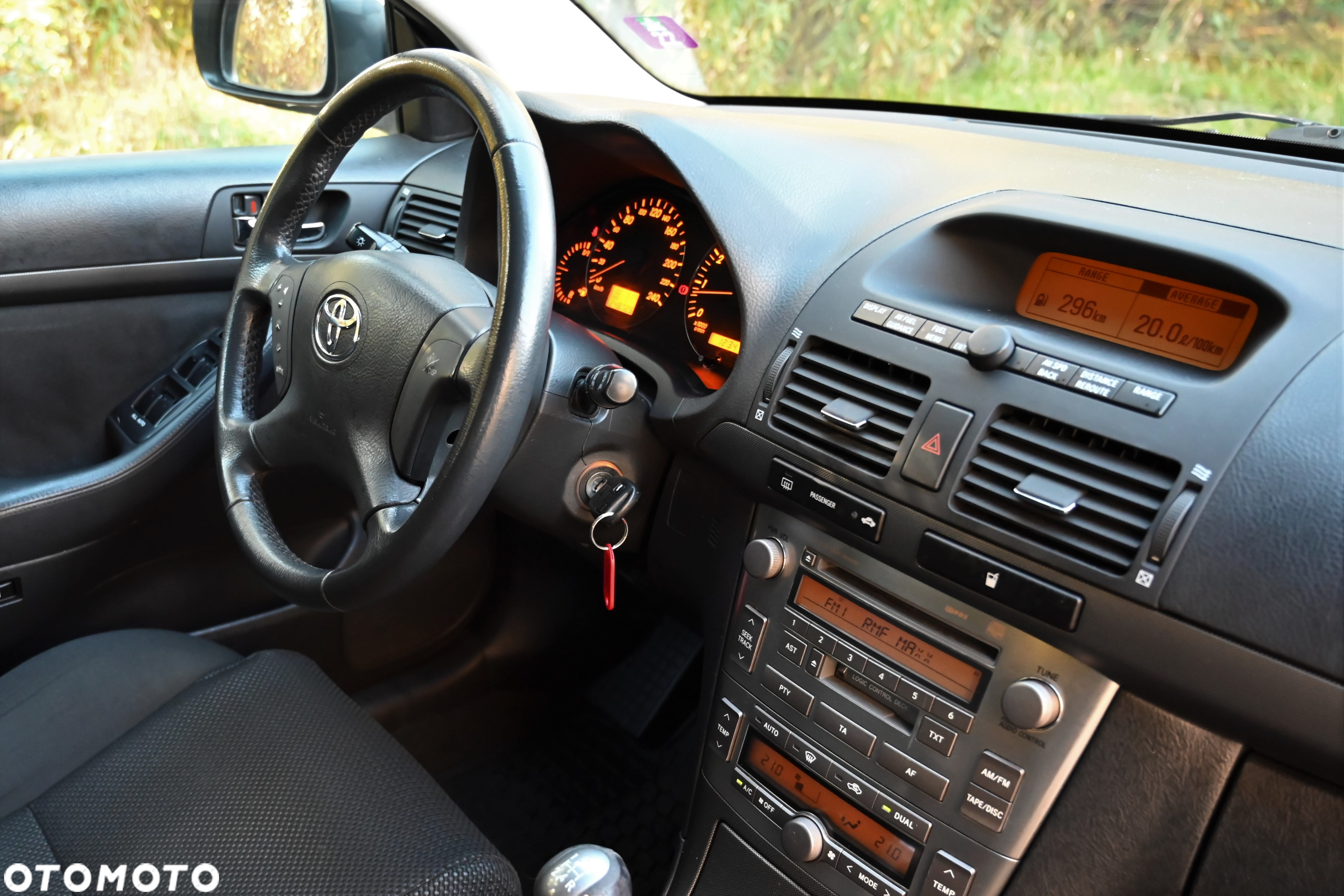 Toyota Avensis - 13