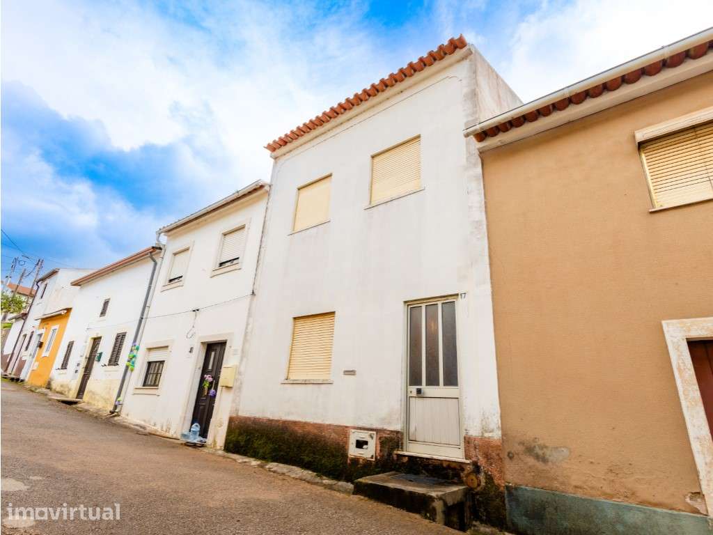 Moradia T3 com espaço exterior, bons acessos e excelente localização. - Grande imagem: 4/28