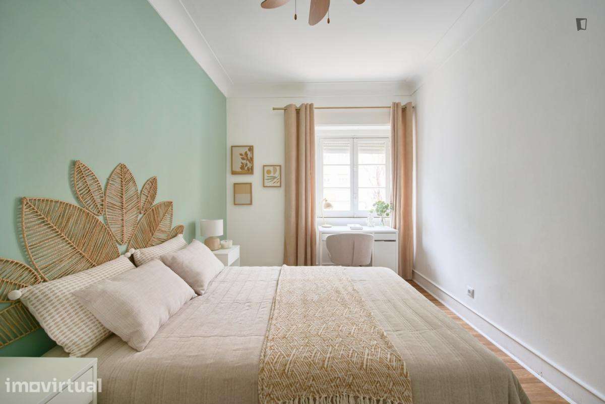 Quarto - localizado em Roma-Areeiro Lisbon - Grande imagem: 3/34