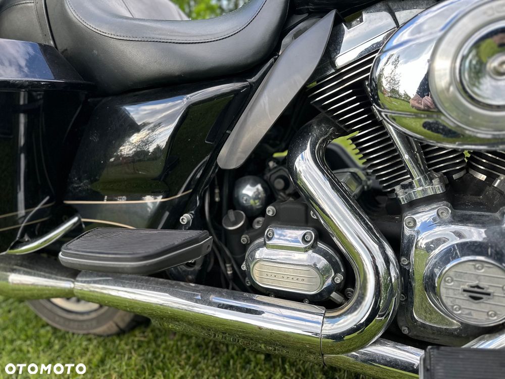 Harley-Davidson Touring Road Glide - 37