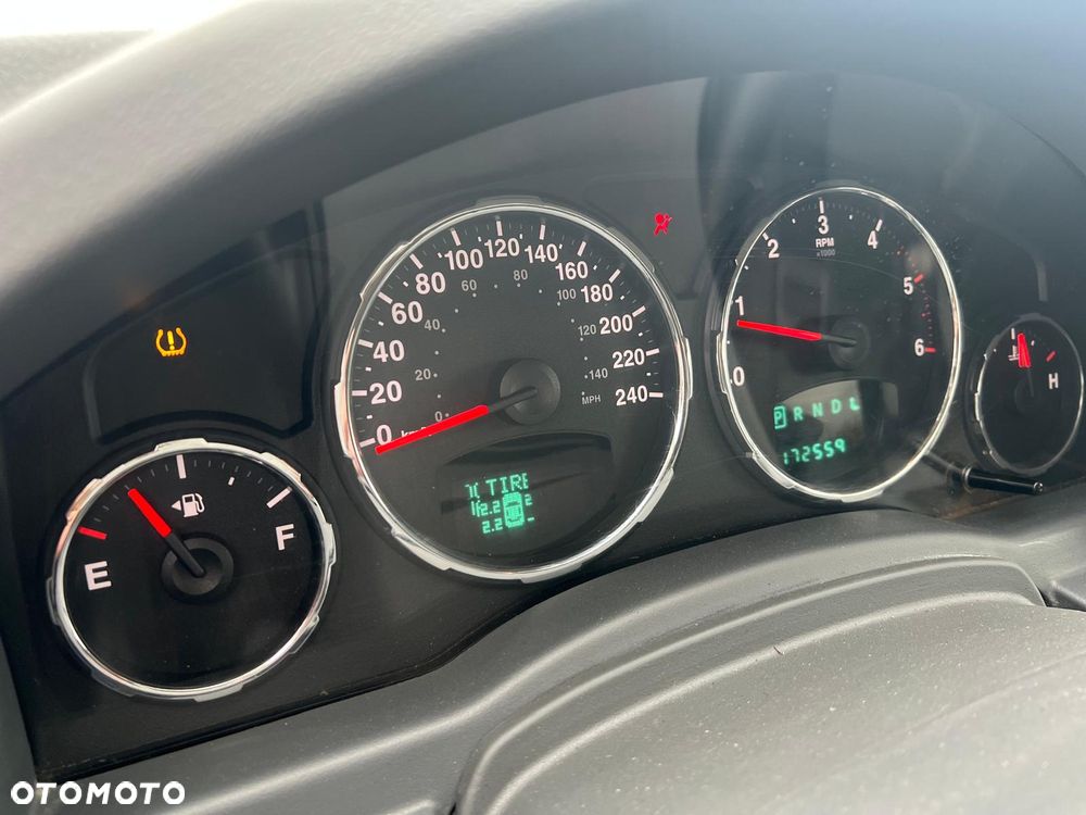 Jeep Cherokee - 10