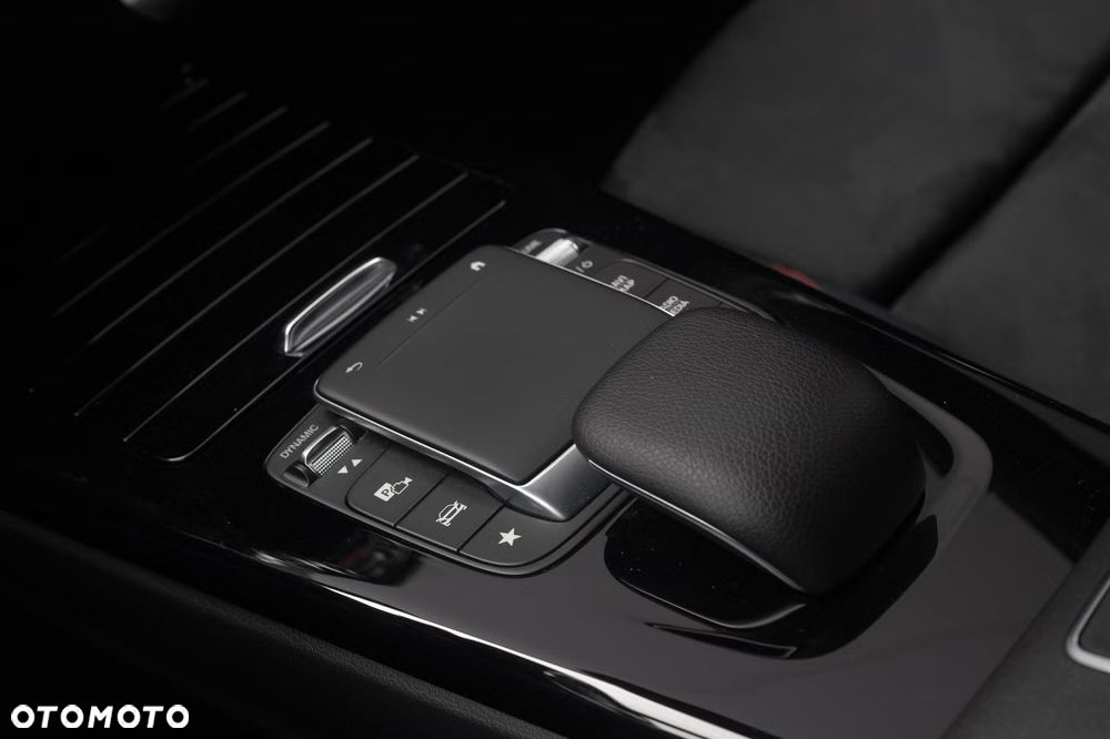 Mercedes-Benz Klasa A 250 E AMG Line 8G-DCT - 19