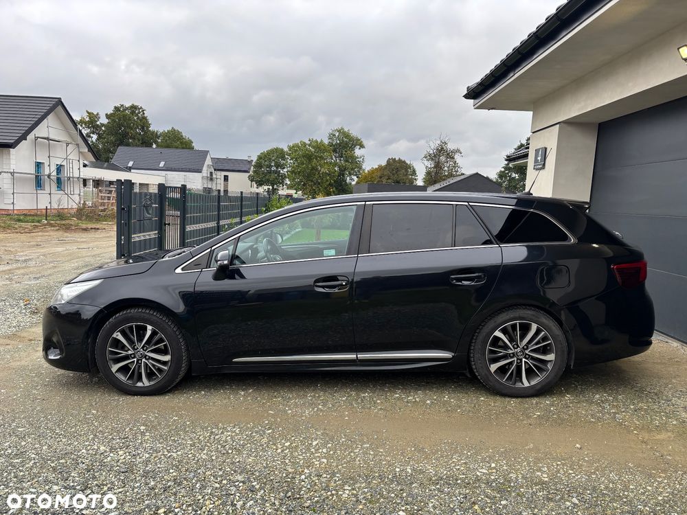 Toyota Avensis 2.0 D-4D Prestige - 3