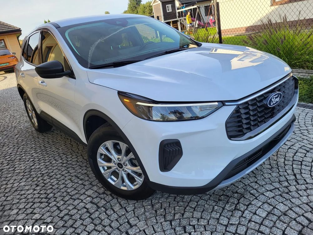 Ford Kuga - 28