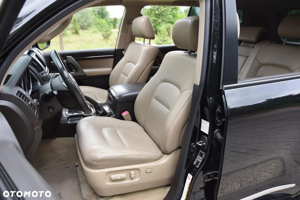 Toyota Land Cruiser LC 4.5 D-4D Sol - 17