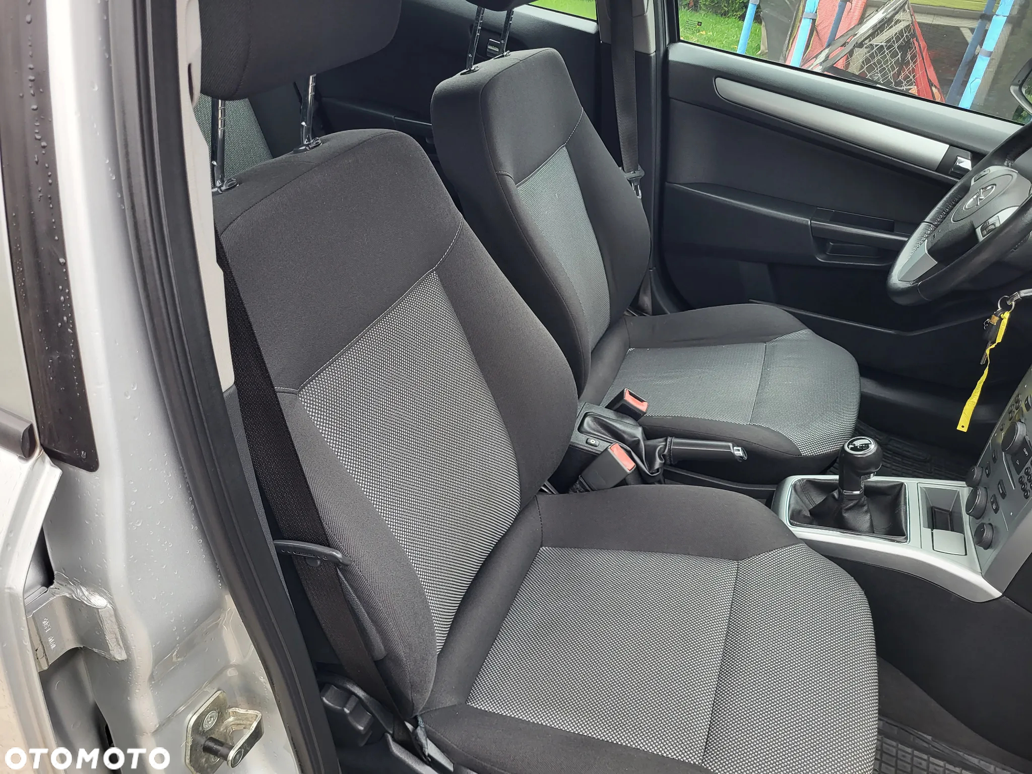 Opel Astra 1.8 Caravan Edition - 18
