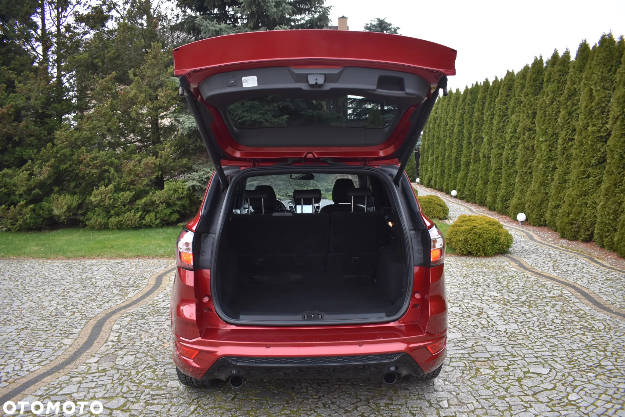 Ford Kuga 1.5 EcoBoost 2x4 ST-Line - 29