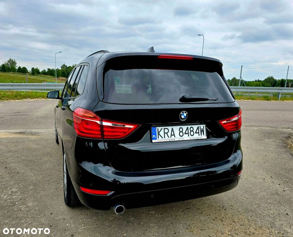 BMW Seria 2 218d Sport Line - 10