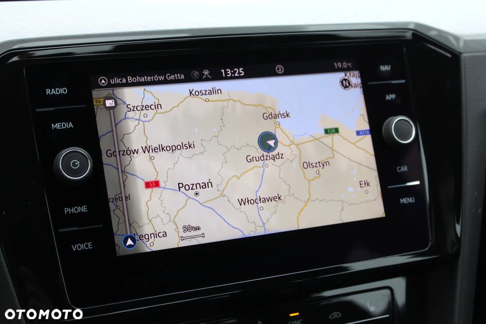 Volkswagen Passat 1.5 TSI EVO Elegance DSG - 17