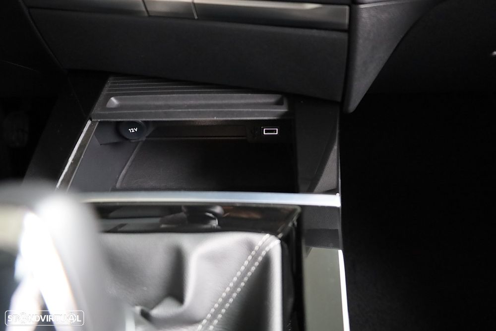 Opel Astra 1.2 T Elegance - 21