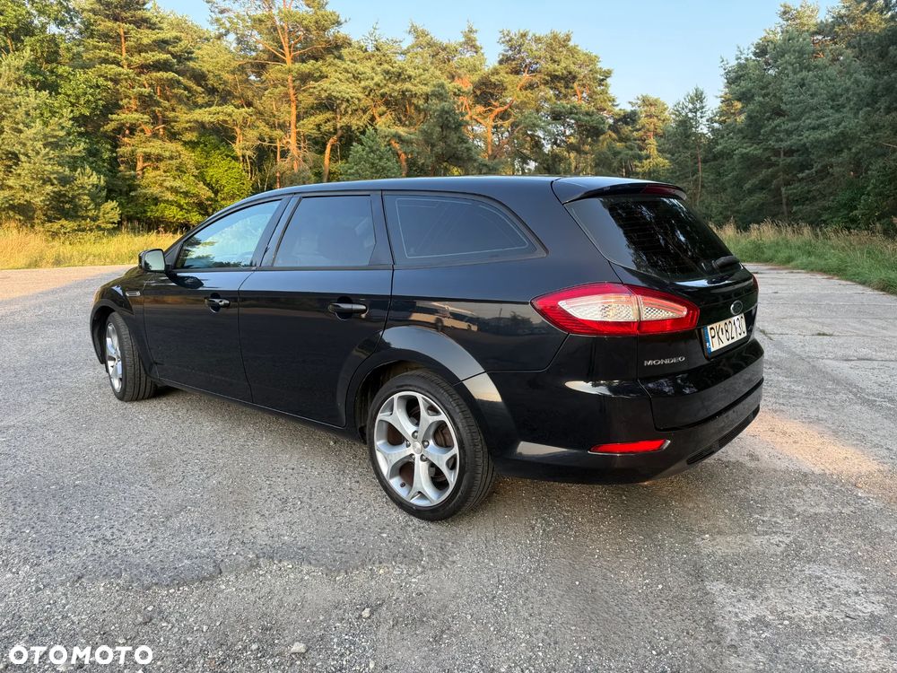 Ford Mondeo 2.0 TDCi Ambiente - 4