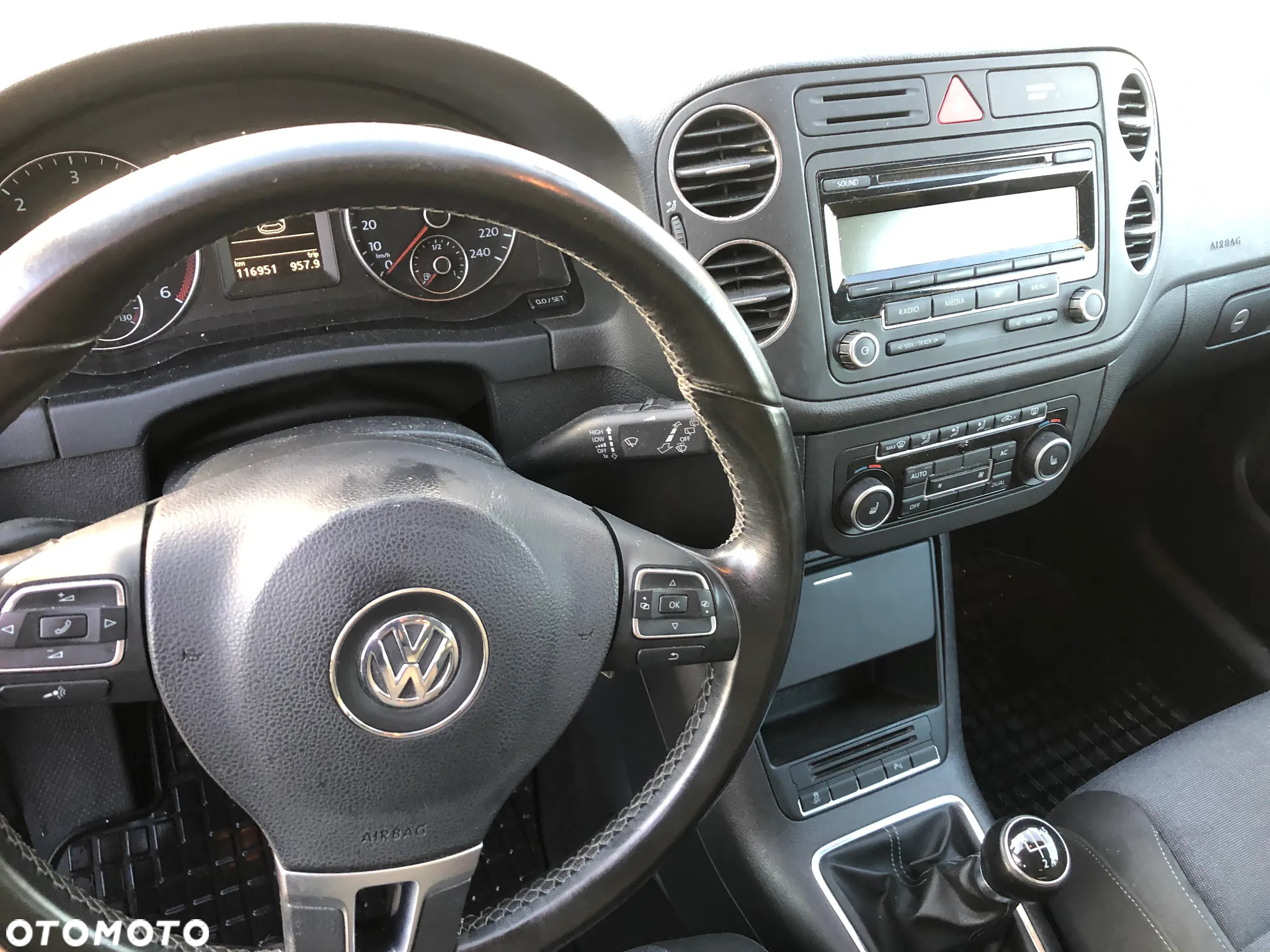 Volkswagen Golf Plus 1.6 TDI BlueMot Comfortline - 12