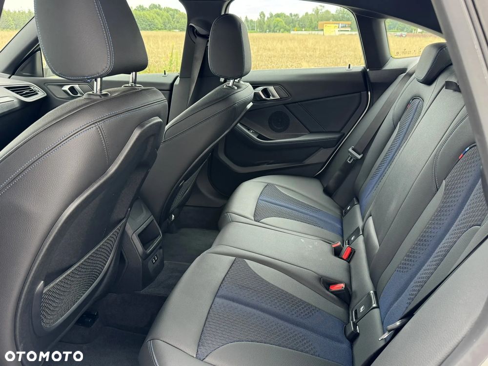 BMW Seria 2 218i M Sport - 10