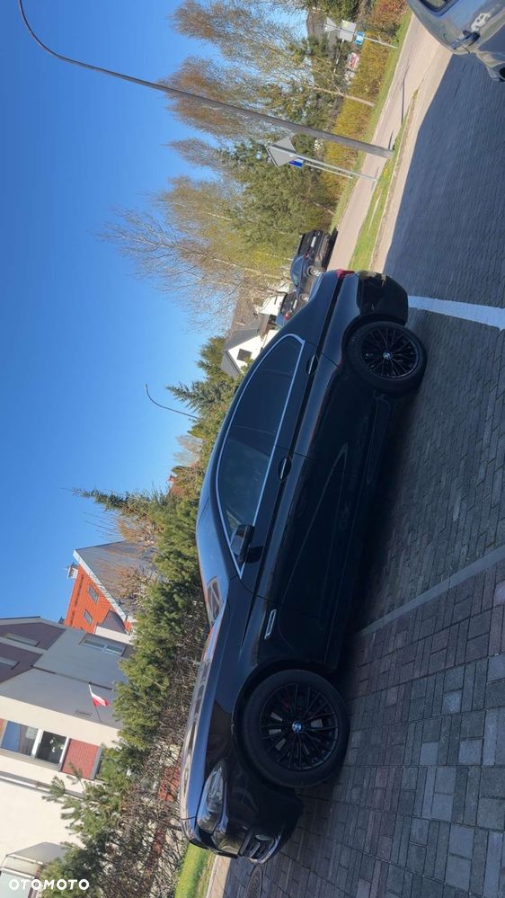 BMW Seria 5 525d xDrive - 15