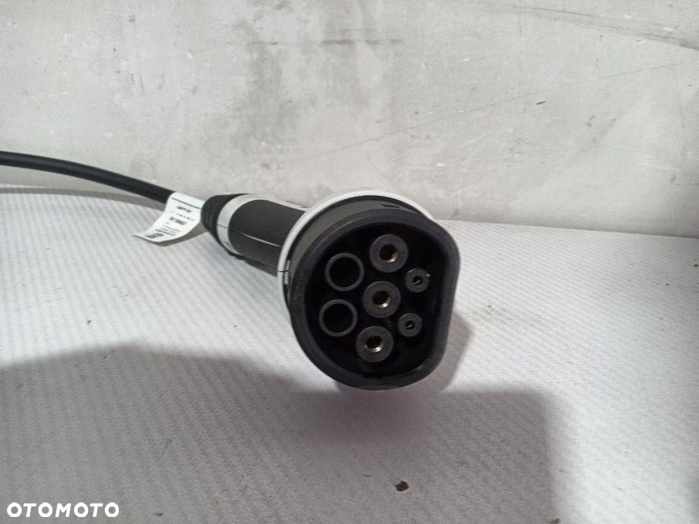 ŁADOWARKA SAMOCHODOWA MERCEDES EQB A0005830705 - 9