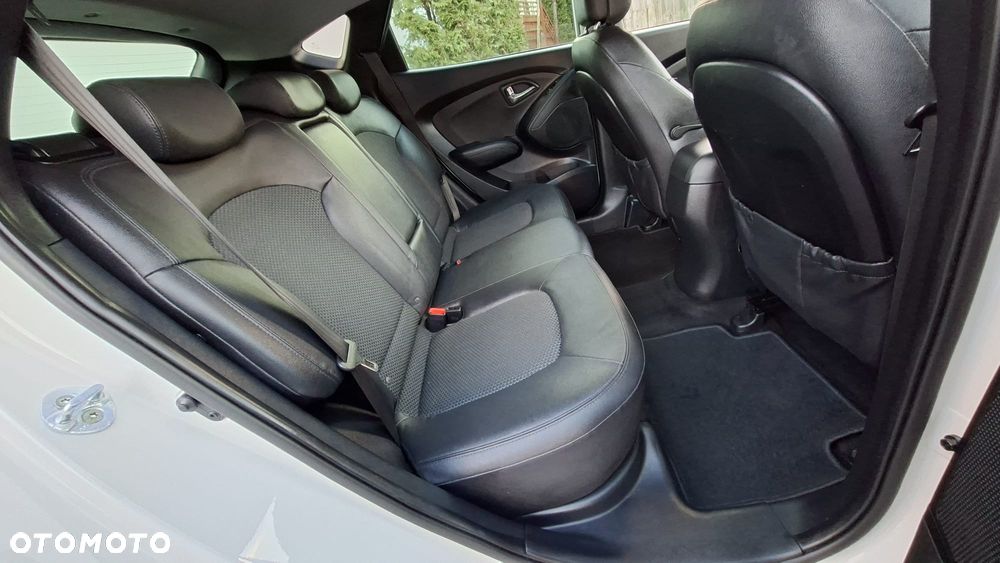 Hyundai ix35 1.6 2WD Fifa World Cup Edition - 17