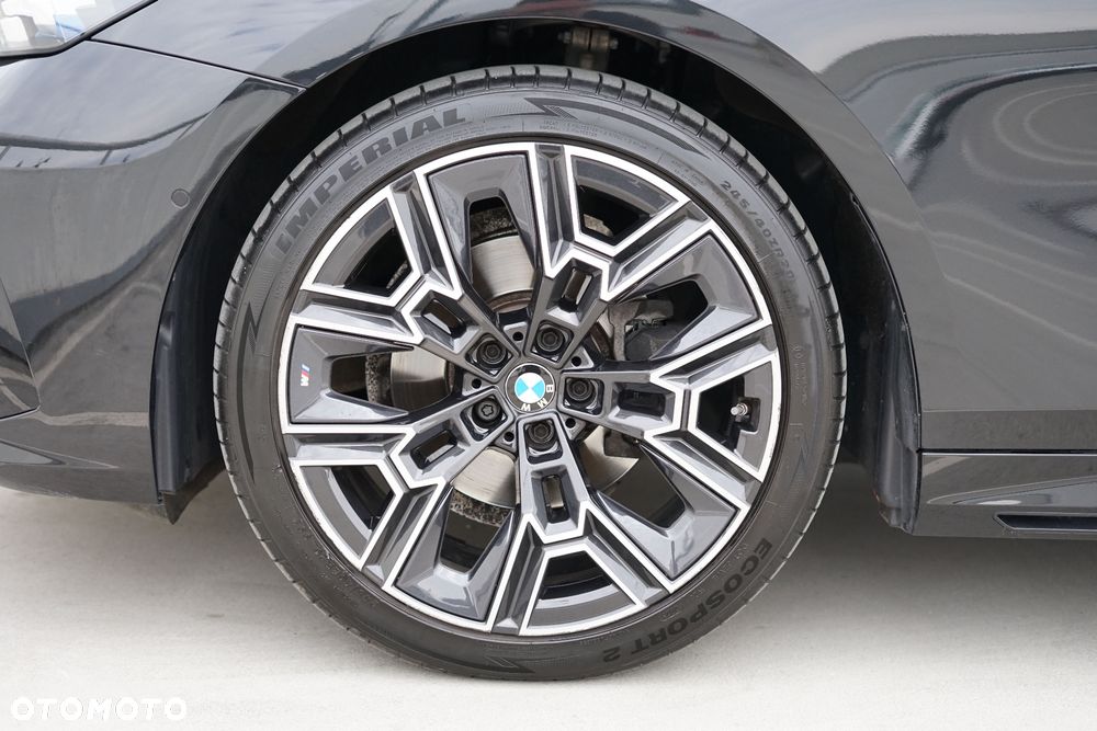 BMW Seria 5 520d xDrive mHEV - 8