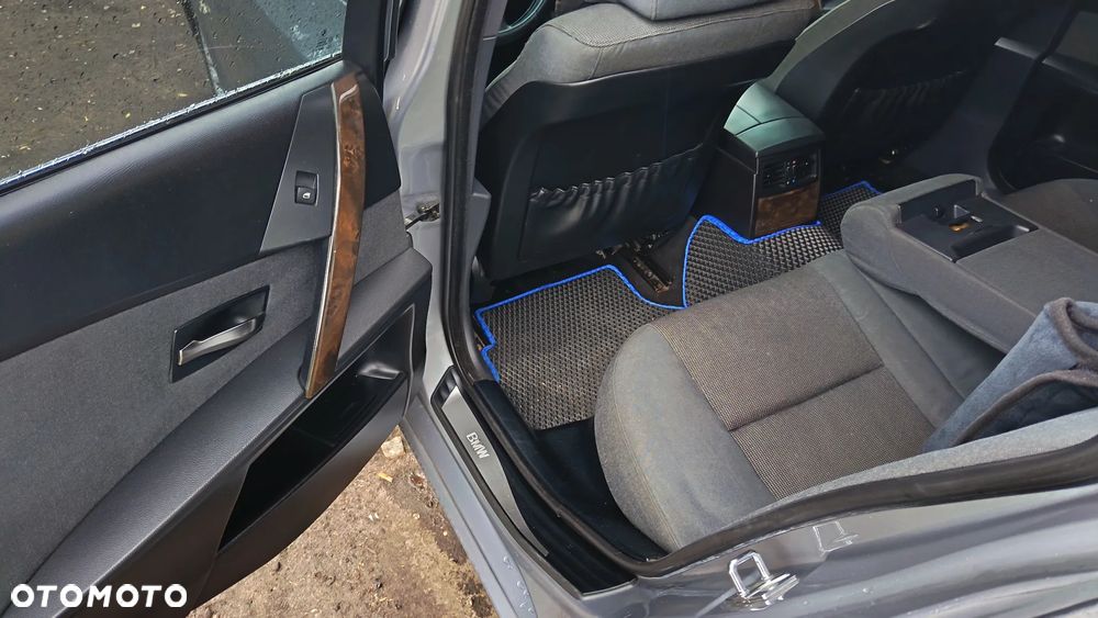BMW Seria 5 - 25