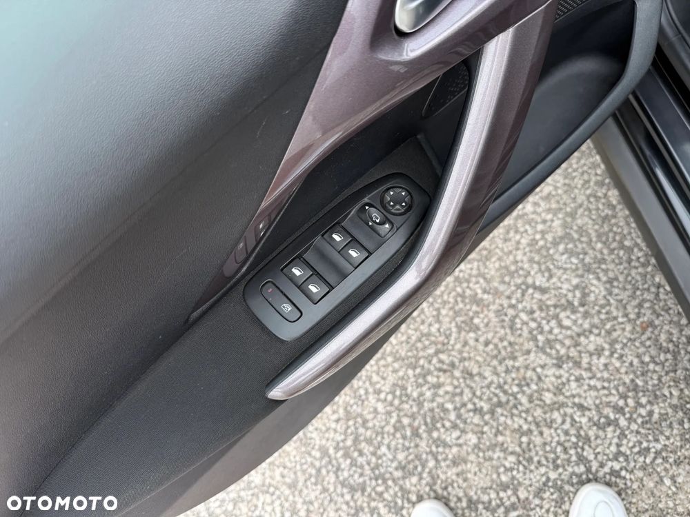 Peugeot 2008 PureTech 82 Allure - 24