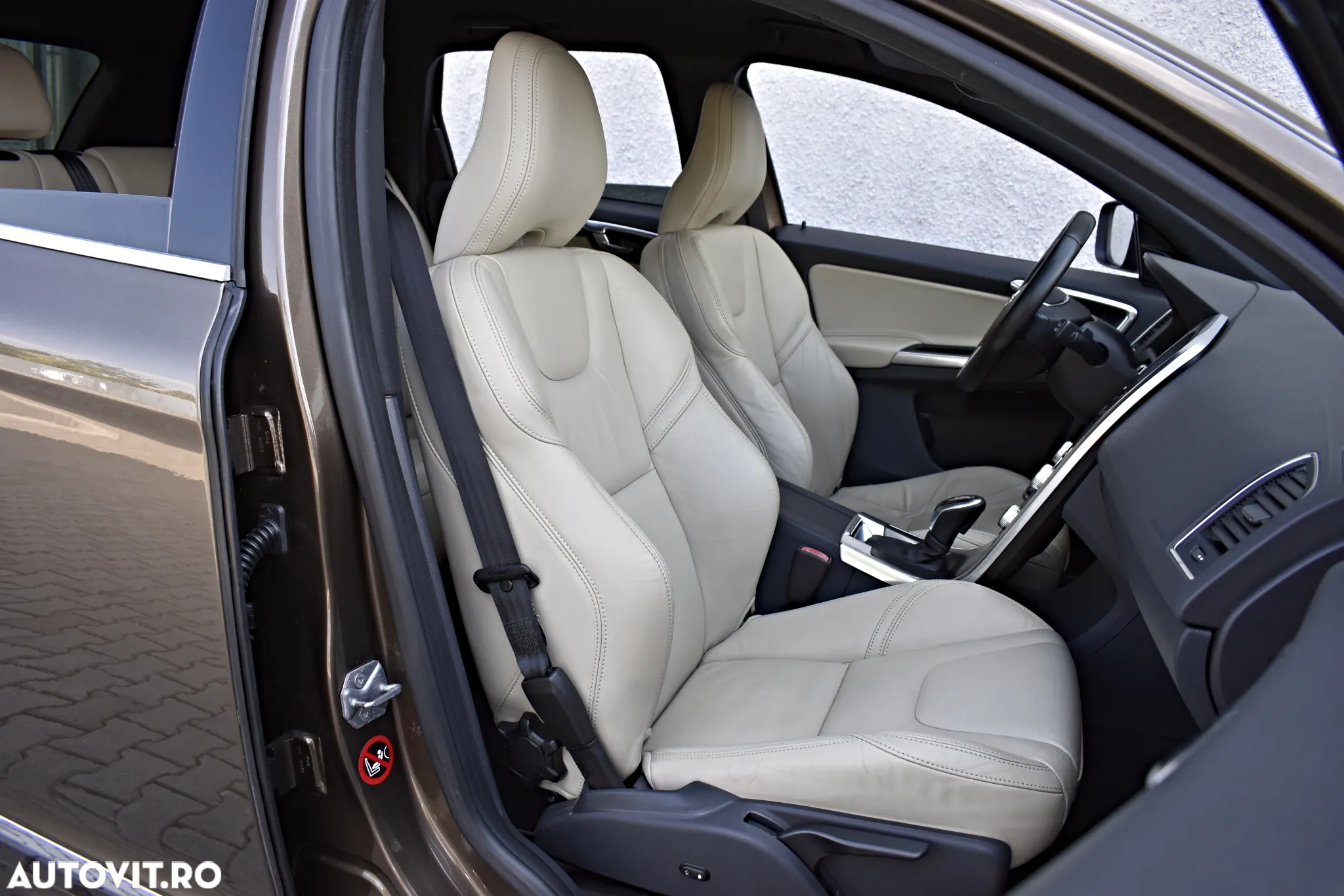 Volvo XC 60 D4 Geartronic Summum - 7
