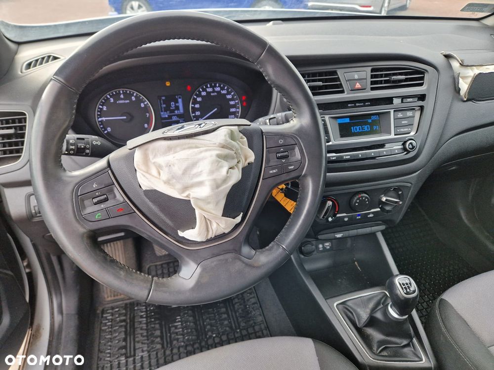 Hyundai i20 1.2 Comfort - 13