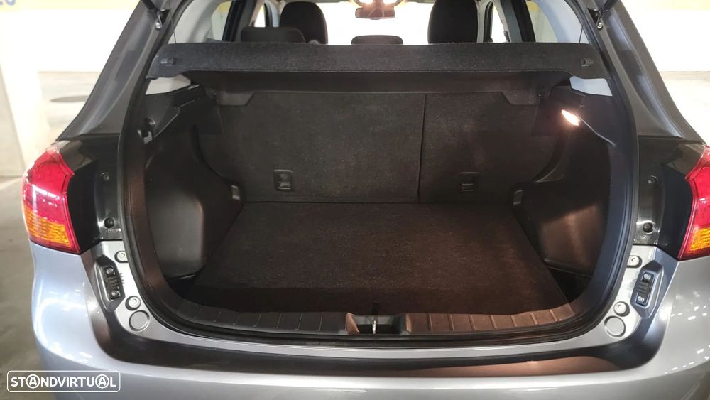 Mitsubishi ASX 1.6 DI-D Intense Black Edition - 11