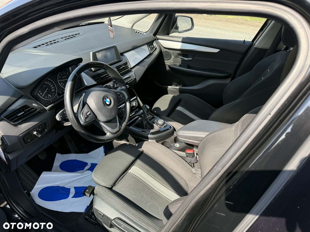 BMW Seria 2 218i - 9