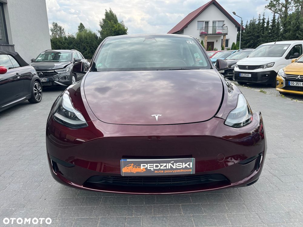 Tesla Model Y - 2
