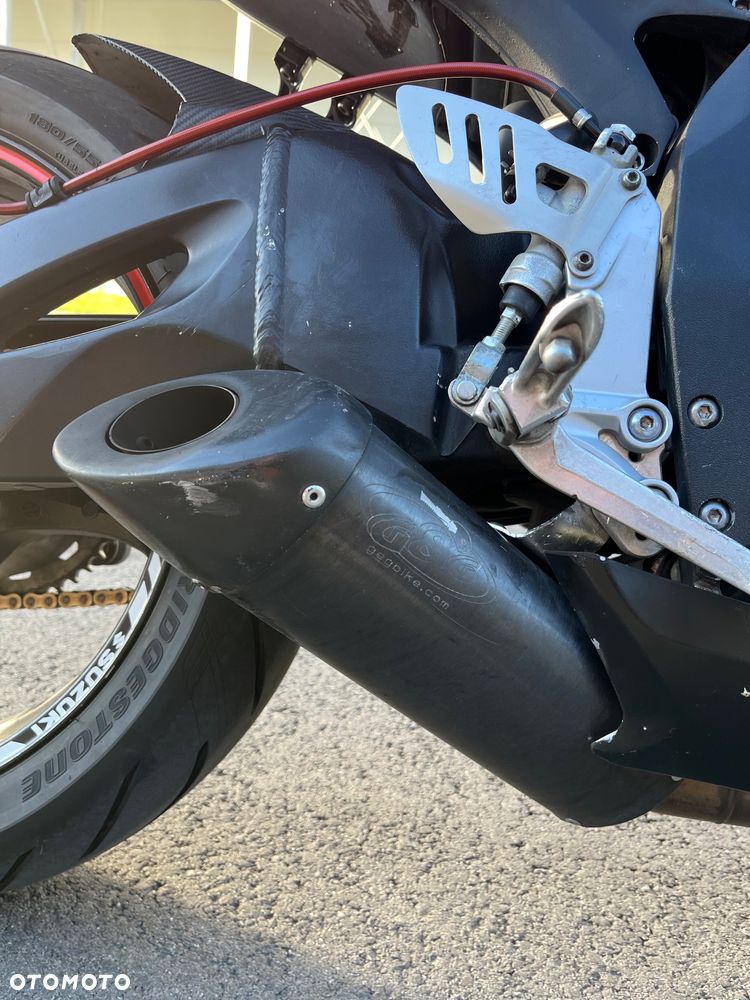 Suzuki GSX-R - 11