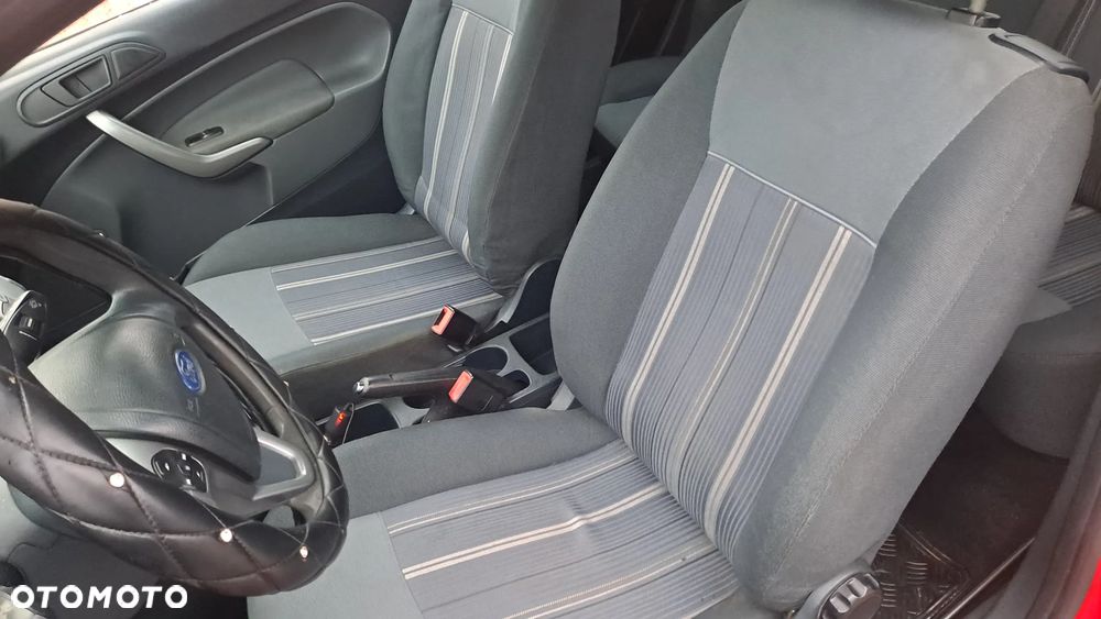 Ford Fiesta - 13