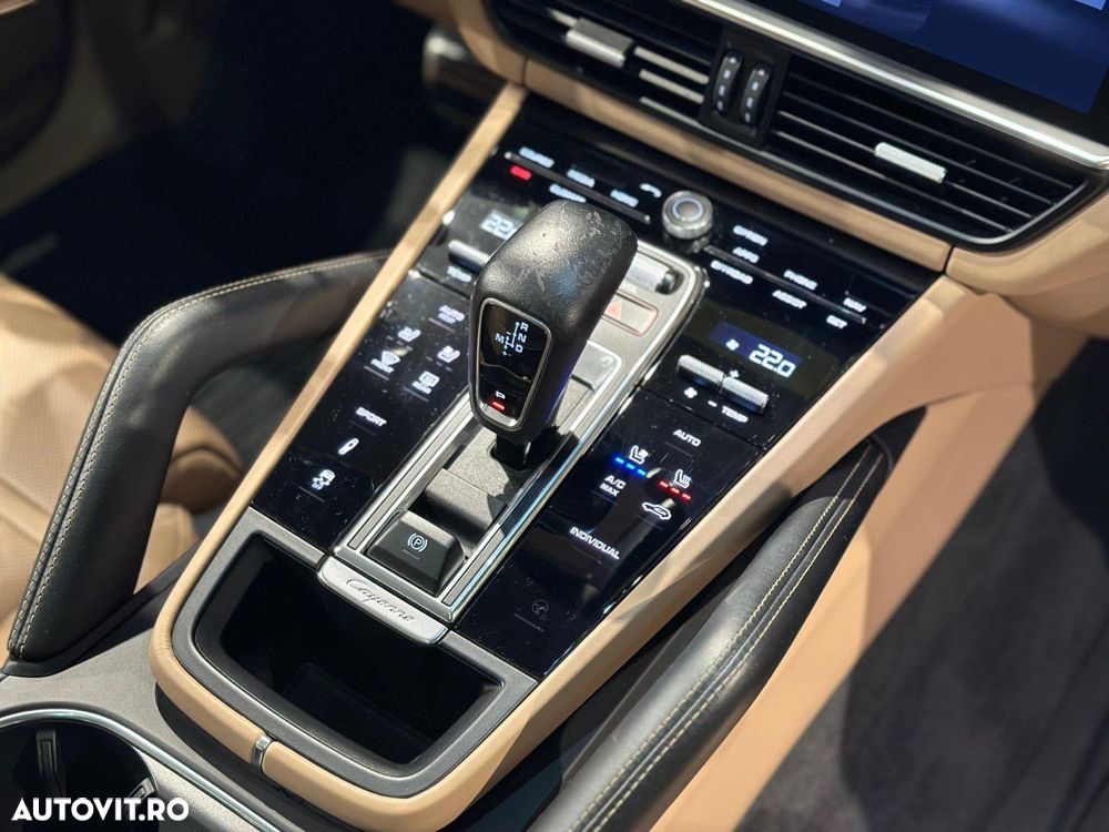 Porsche Cayenne S - 19