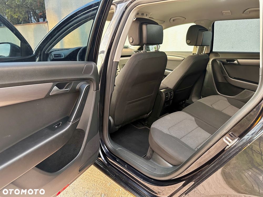 Volkswagen Passat 2.0 TDI DPF Highline DSG - 17