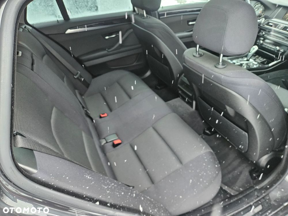 BMW Seria 5 520d xDrive - 20