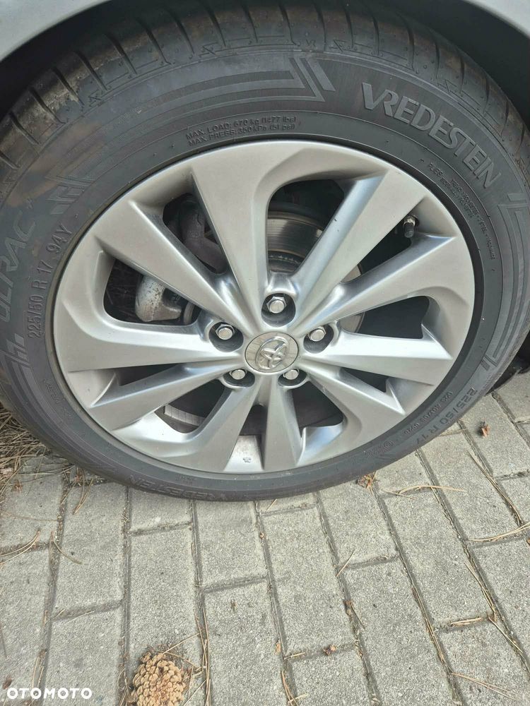 Toyota Auris Hybrid 135 Prestige - 3