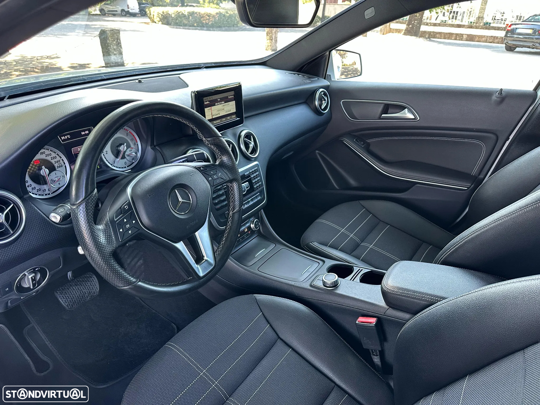 Mercedes-Benz A 180 d 7G-DCT Urban - 8