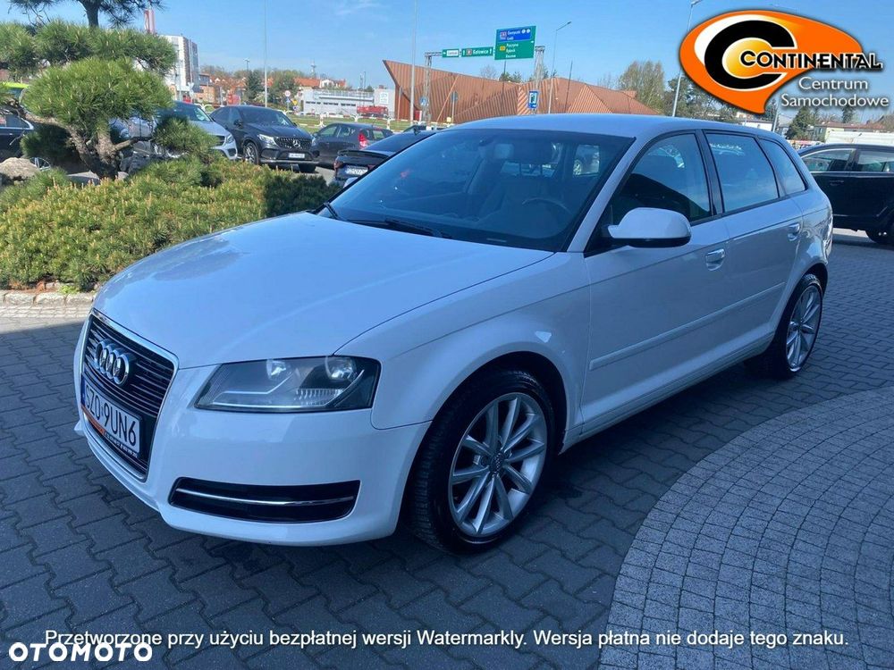Audi A3 Sportback - 1