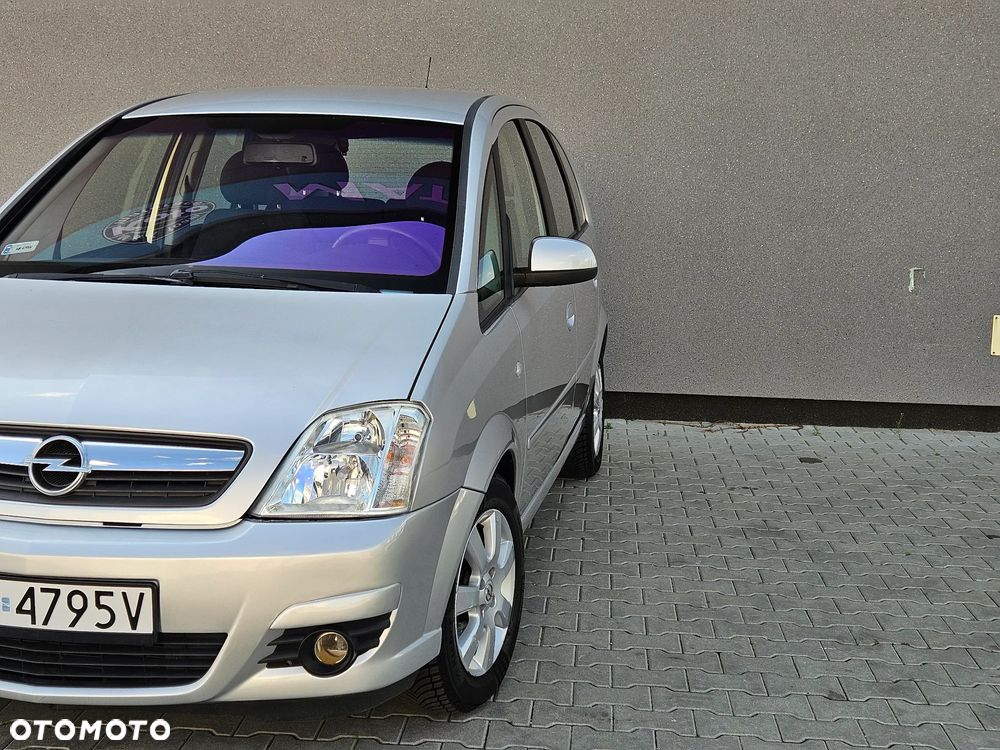 Opel Meriva 1.8 16V Essentia Easytronic - 15