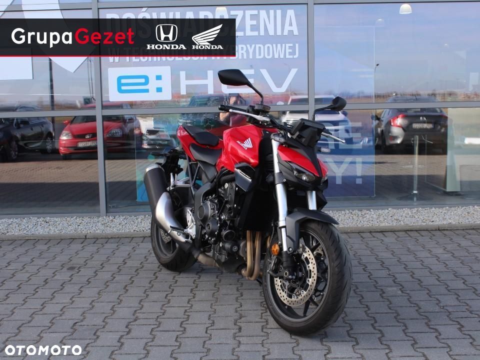 Honda CB - 1