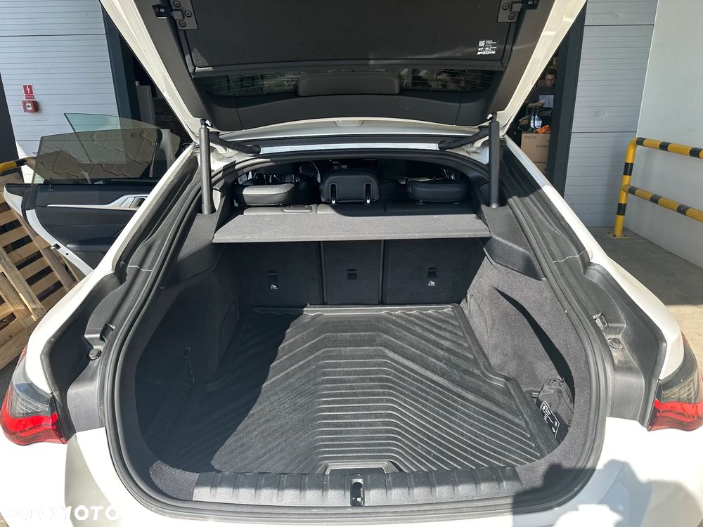 BMW i4 80.7kWh eDrive 35 - 24
