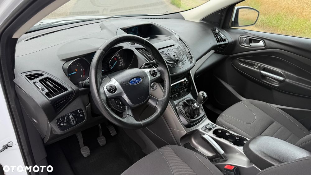 Ford Kuga - 8
