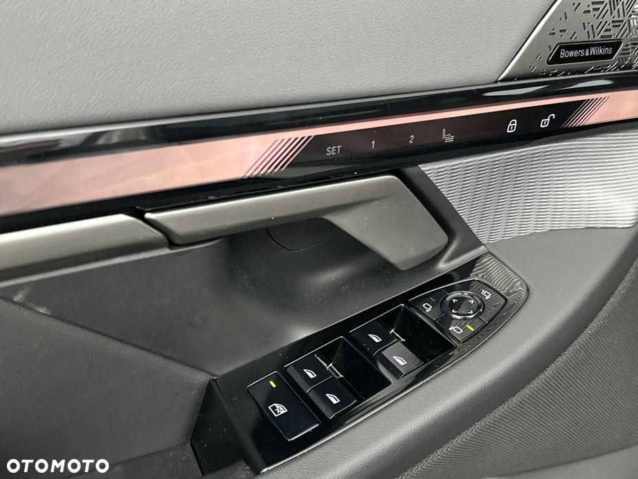BMW Seria 5 540d xDrive mHEV M Sport - 14