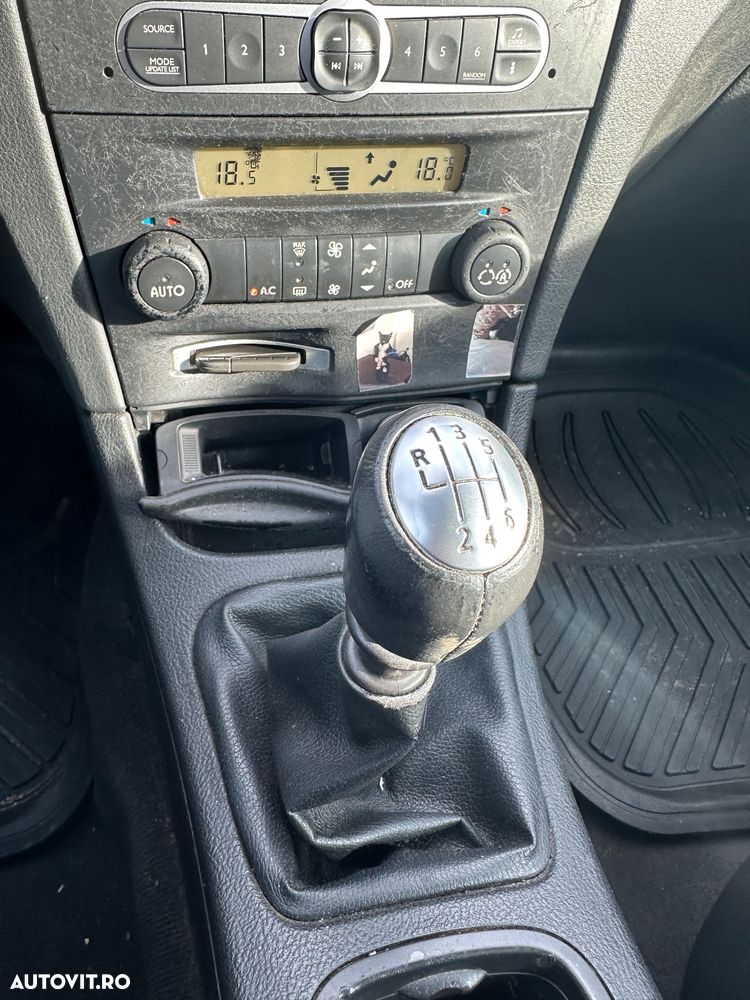 Renault Laguna 1.9dCi Confort Dynamique - 8