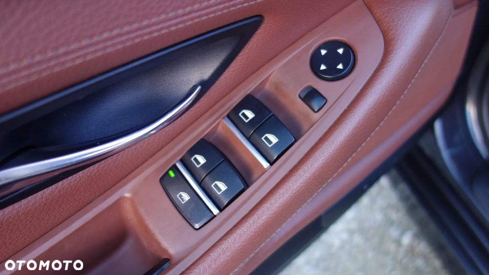 BMW Seria 5 520d Luxury Line - 17